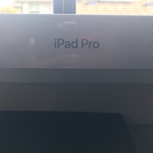 iPad Pro 2 gen - Picture 2 of 6